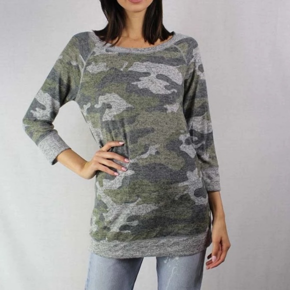 CAMO LONG SLEEVE LIGHT WEIGHT KNIT CREW NECK TOP - Picture 2 of 3